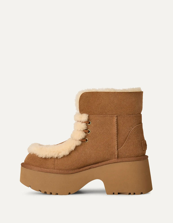 Botas UGG Classic Emee con Cordones Marrones Mujer