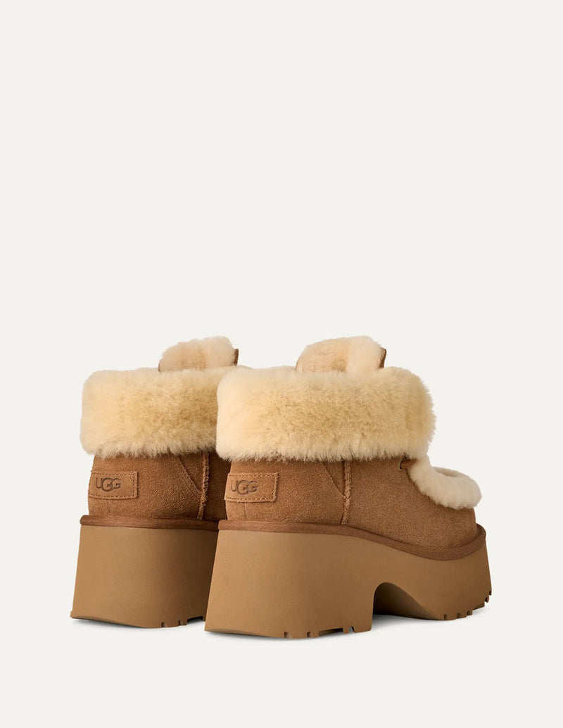 Botas UGG Classic Emee con Cordones Marrones Mujer