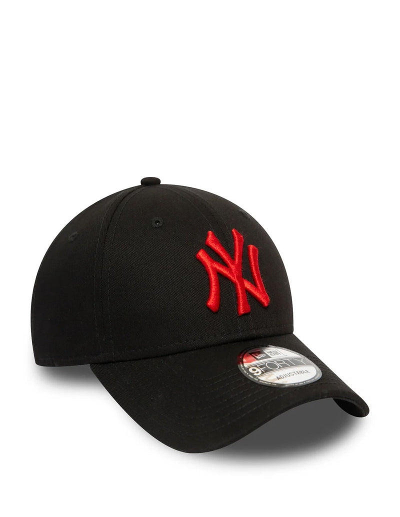 Gorra New Era New York Yankees Essential 9FIFTY Negra Unisex