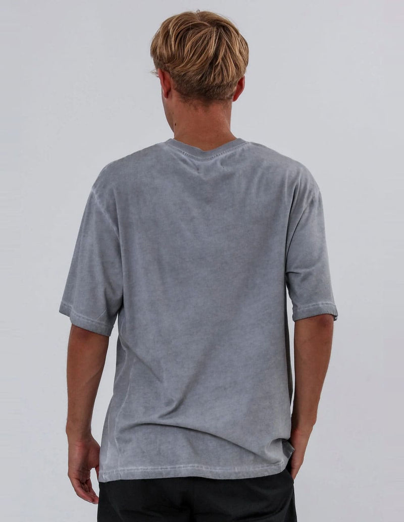Camiseta RELIGION Oil Wash Gris Hombre