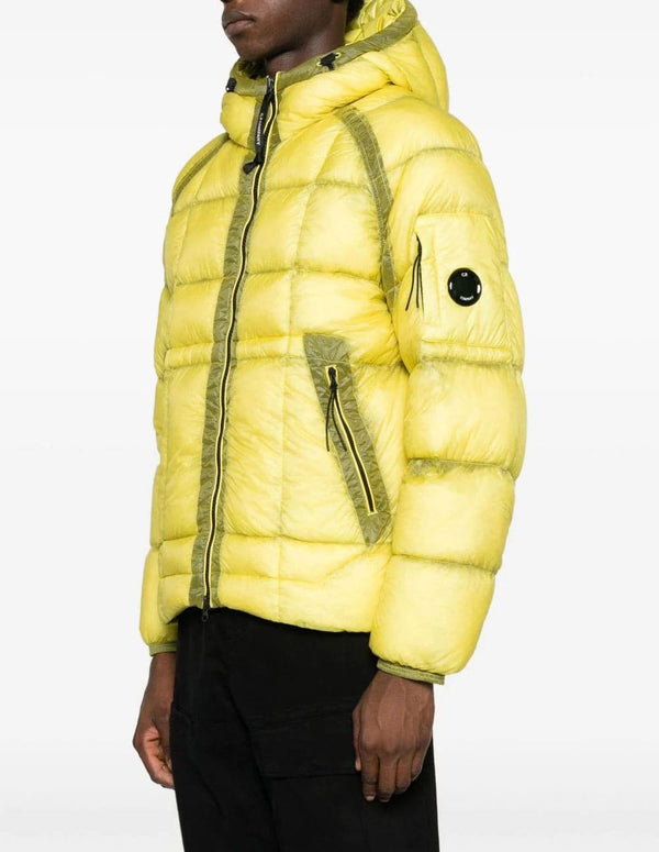 Plumas C.P. Company D.D. Shell Amarillo Hombre