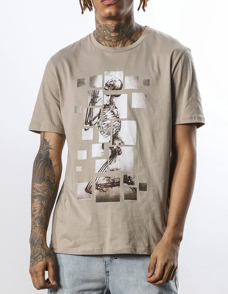 Camiseta RELIGION Skeleton Puzzle Beige Hombre