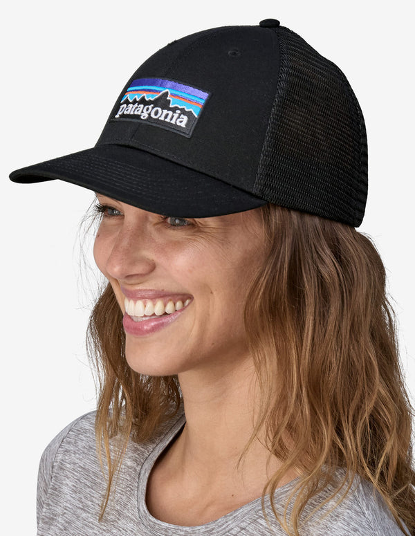 Gorra Patagonia P-6 Logo LoPro Negra Unisex