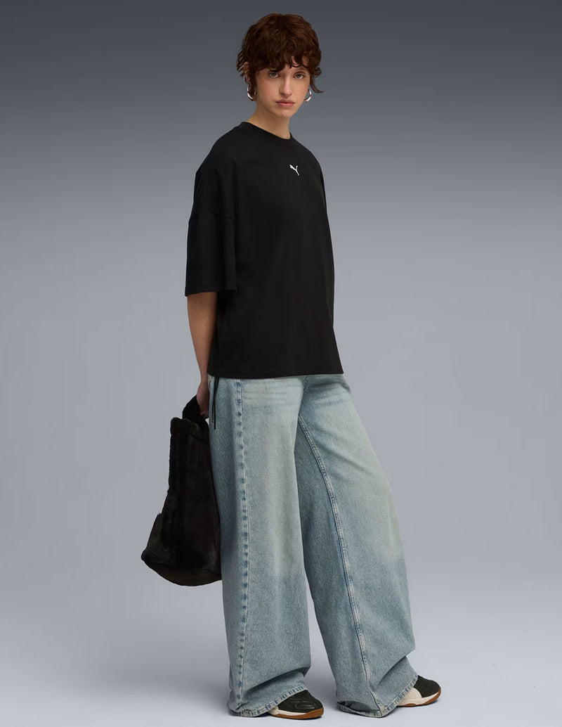 Camiseta Puma DARE TO Oversized Ruched Negra Mujer