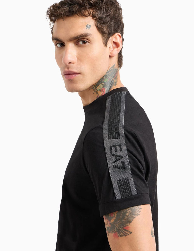 Camiseta Emporio Armani EA7 Logo Series Negra Hombre