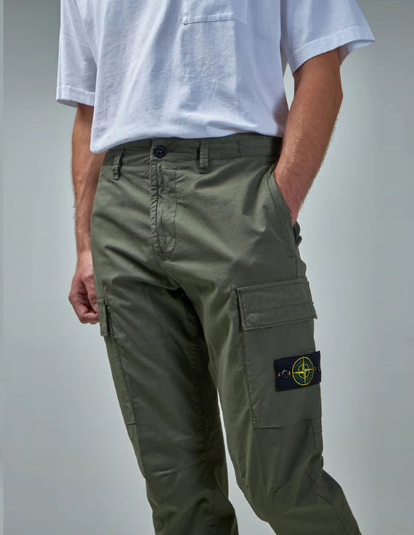 Pantalón Stone Island Cargo con Logo Verde Hombre