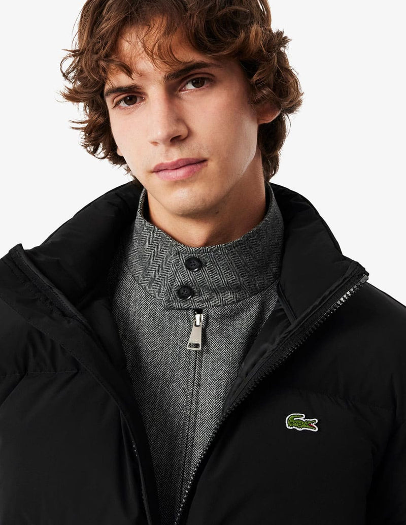 Plumas Lacoste Hidrófugo con Capucha Negro Hombre