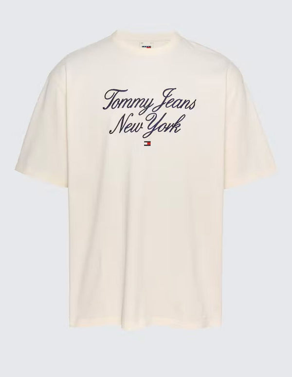 Camiseta Tommy Jeans Oversized Luxe Serif NY Blanca Hombre