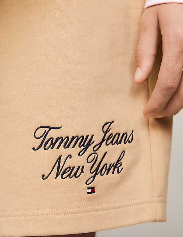 Pantalón Corto Tommy Jeans con Logo Beige Hombre