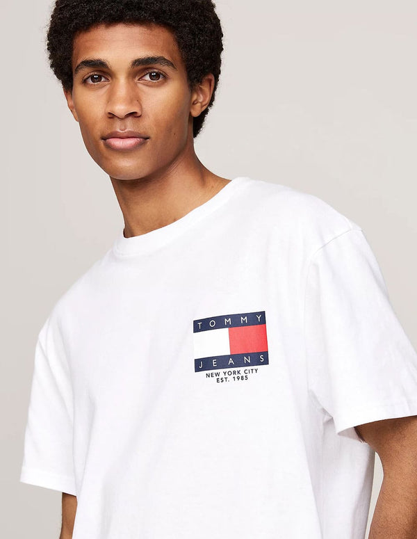 Camiseta Tommy Jeans con Logo en la Espalda Blanca Hombre