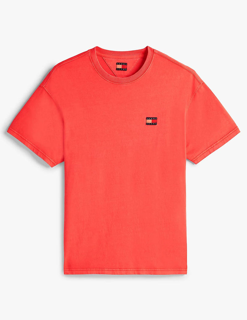 Camiseta Tommy Jeans con Parche de Logo Naranja Hombre
