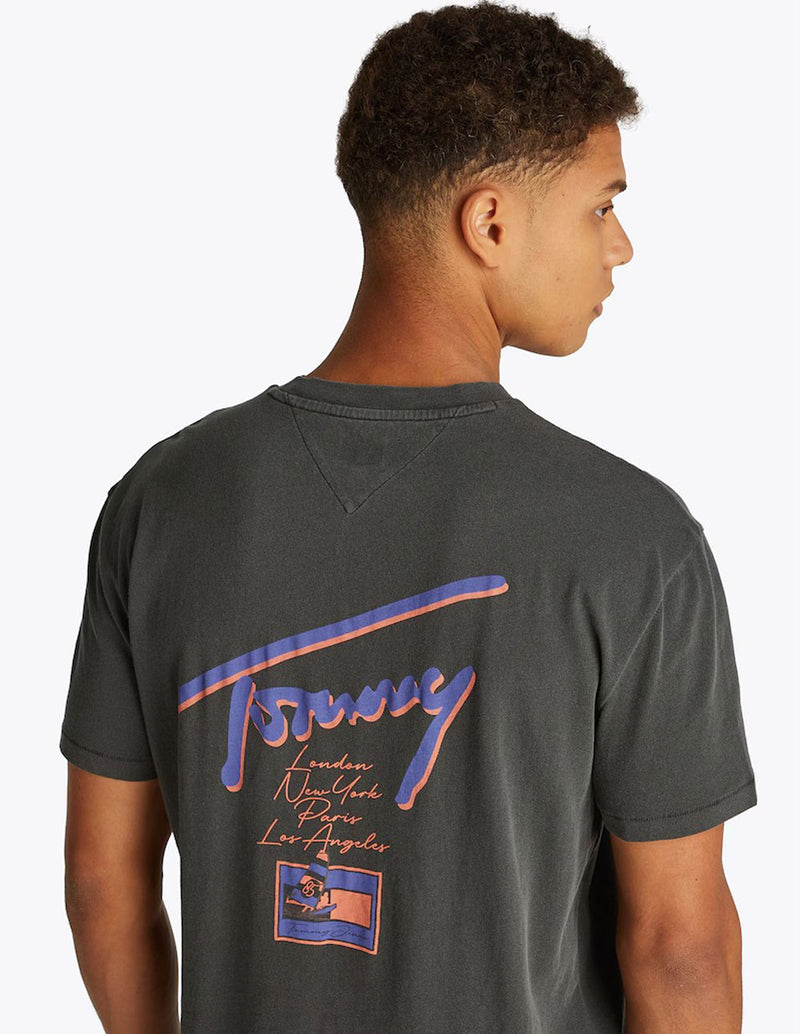 Camiseta Tommy Jeans Logo Graphic Negra Hombre