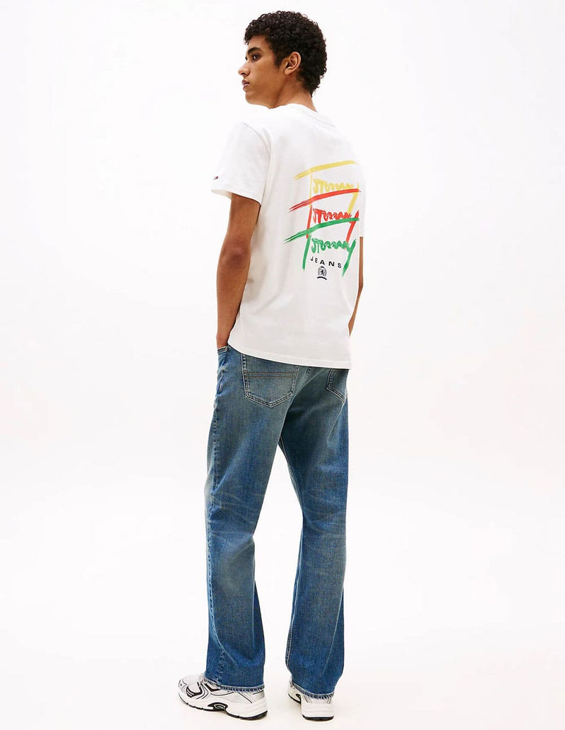 Camiseta Tommy Jeans con Logo en la Espalda Blanca Hombre