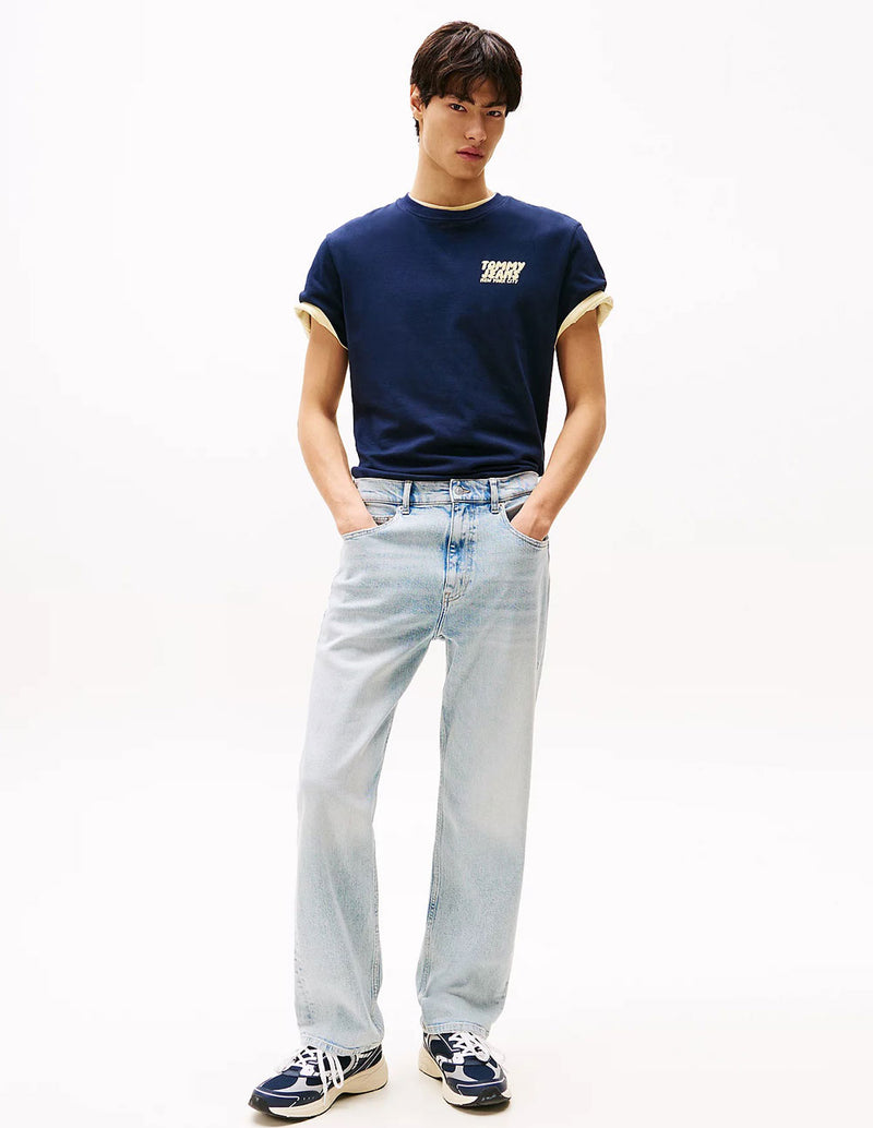 Camiseta Tommy Jeans con Logo en la Espalda Azul Hombre