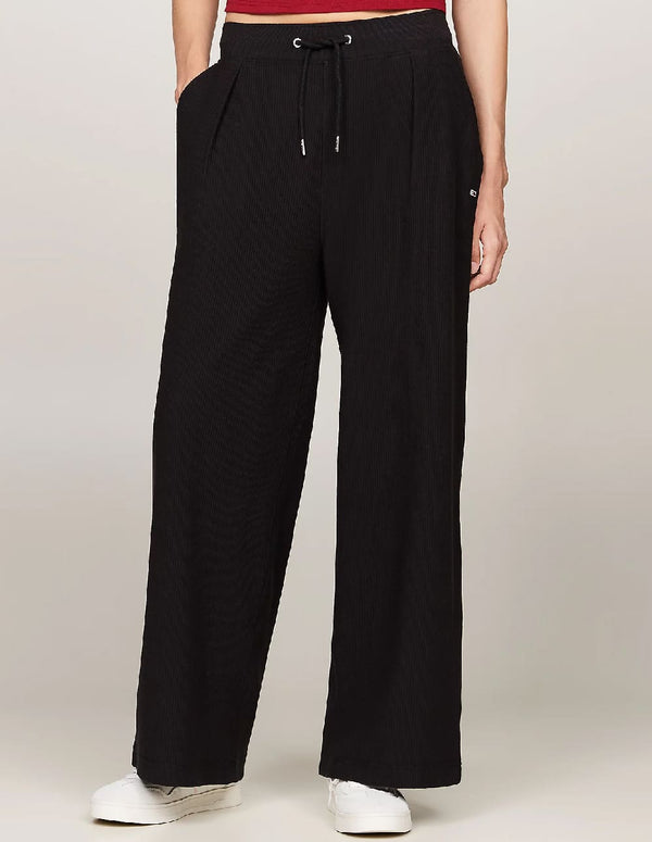 Pantalón Tommy Jeans de Pernera Ancha Negro Mujer