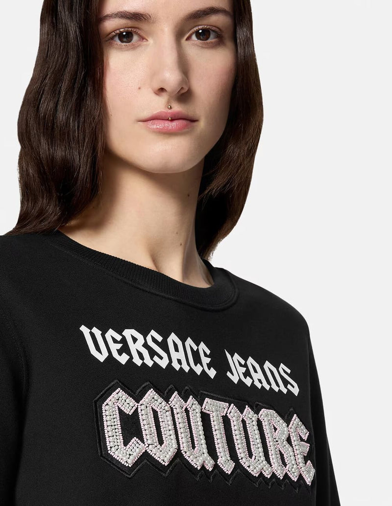 Sudadera Versace Jeans Couture con Logo Gótico Negra Mujer