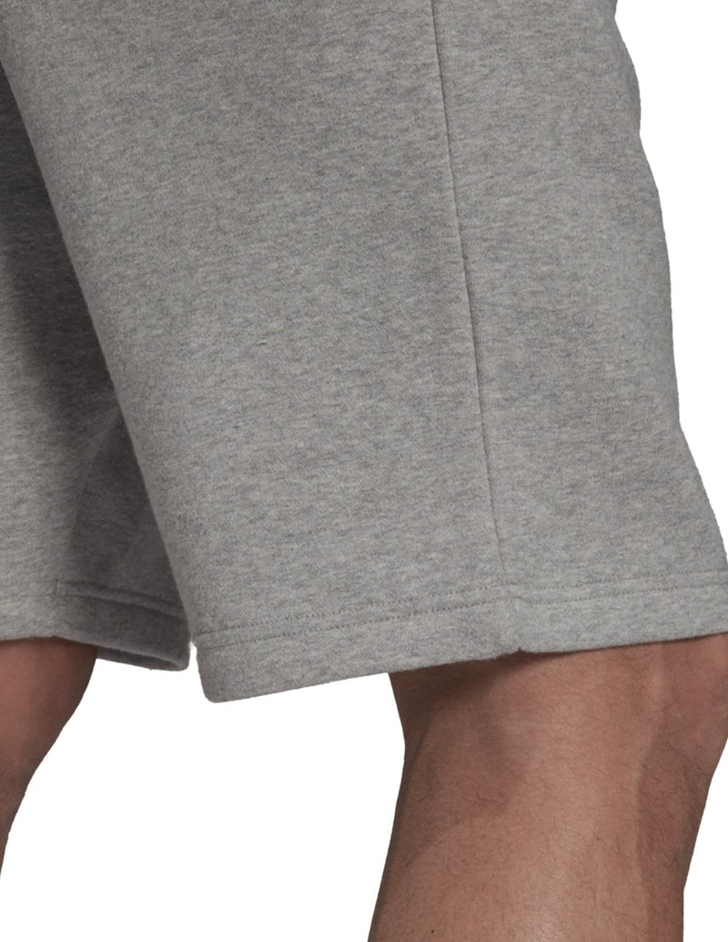 Pantalón Corto adidas Essentials con Cremallera en los Bolsos Gris Hombre