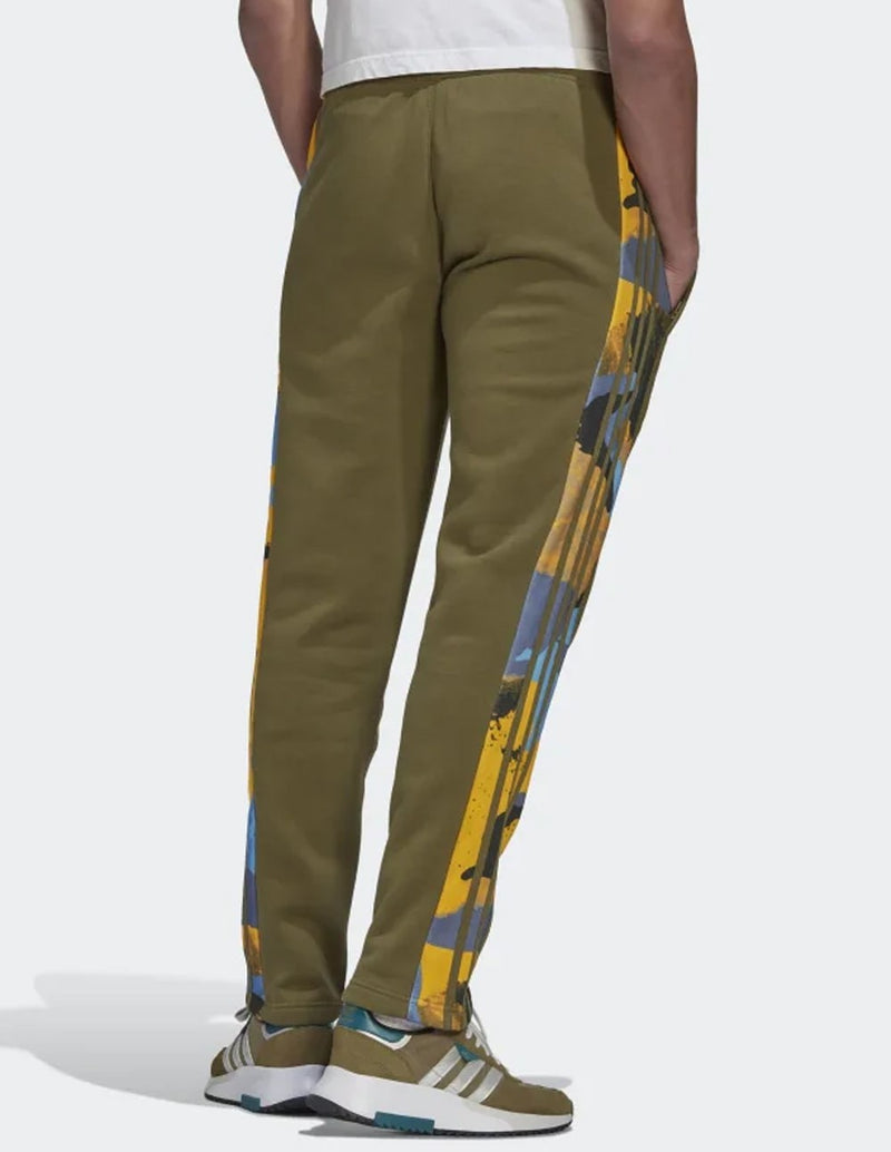 Jogger Pants adidas Originals Graphics Camo Sweat Pants Shadow Green |  Queens