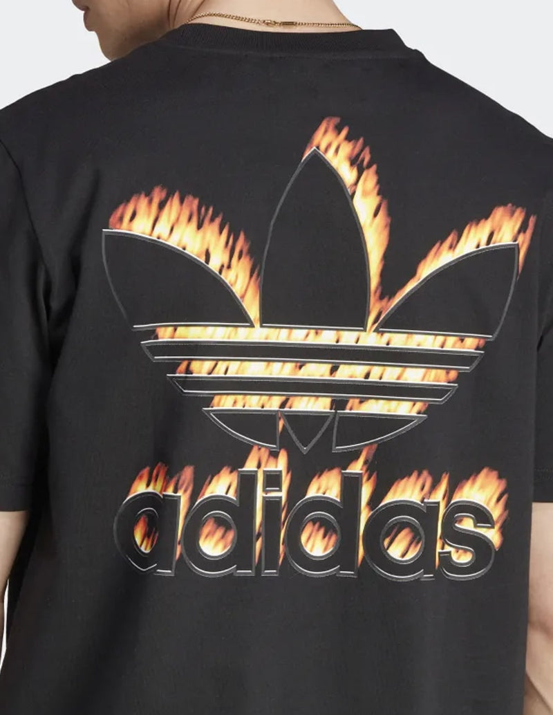 Camiseta adidas Graphics Fire Trefoil Negra Hombre