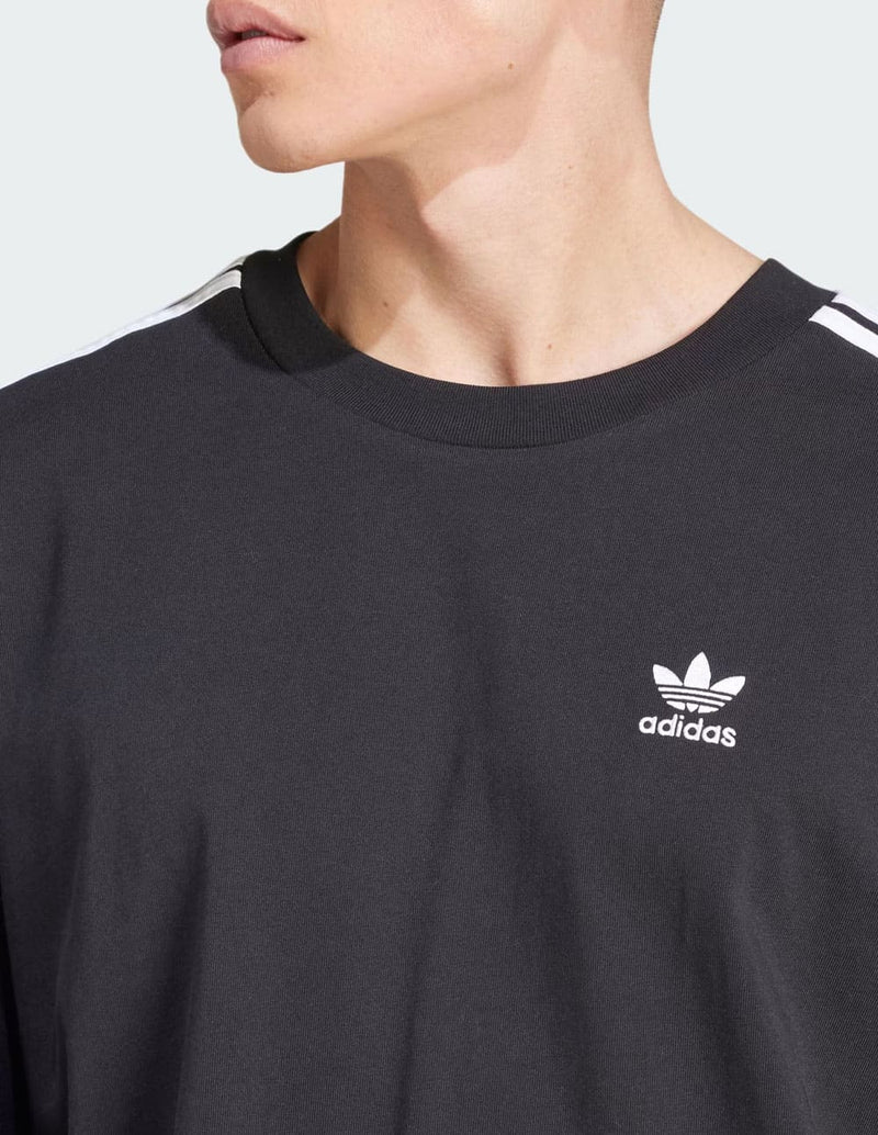 Camiseta adidas Oversized Negra Hombre