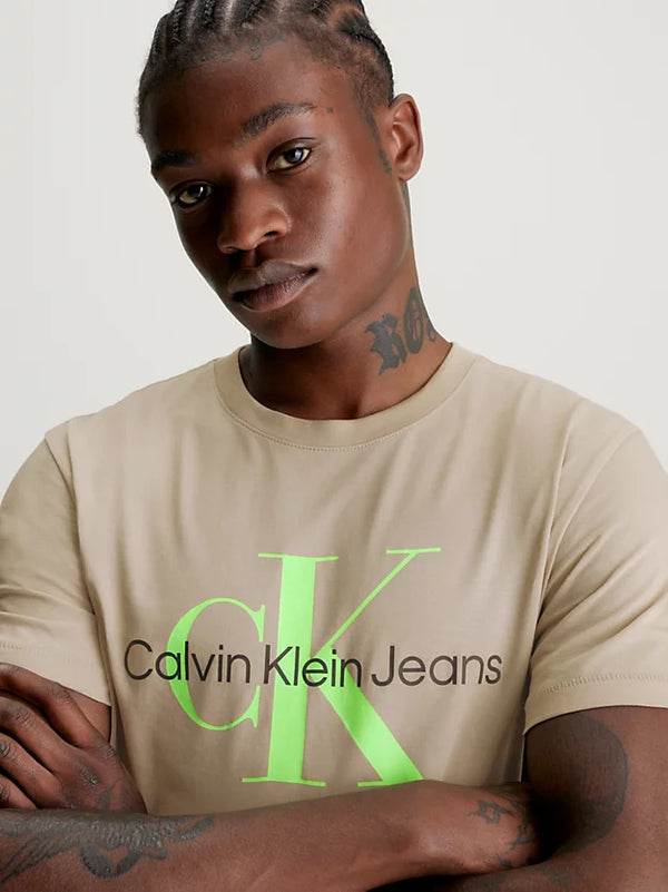 Camiseta Calvin Klein Jeans Slim con Logo Beige Hombre