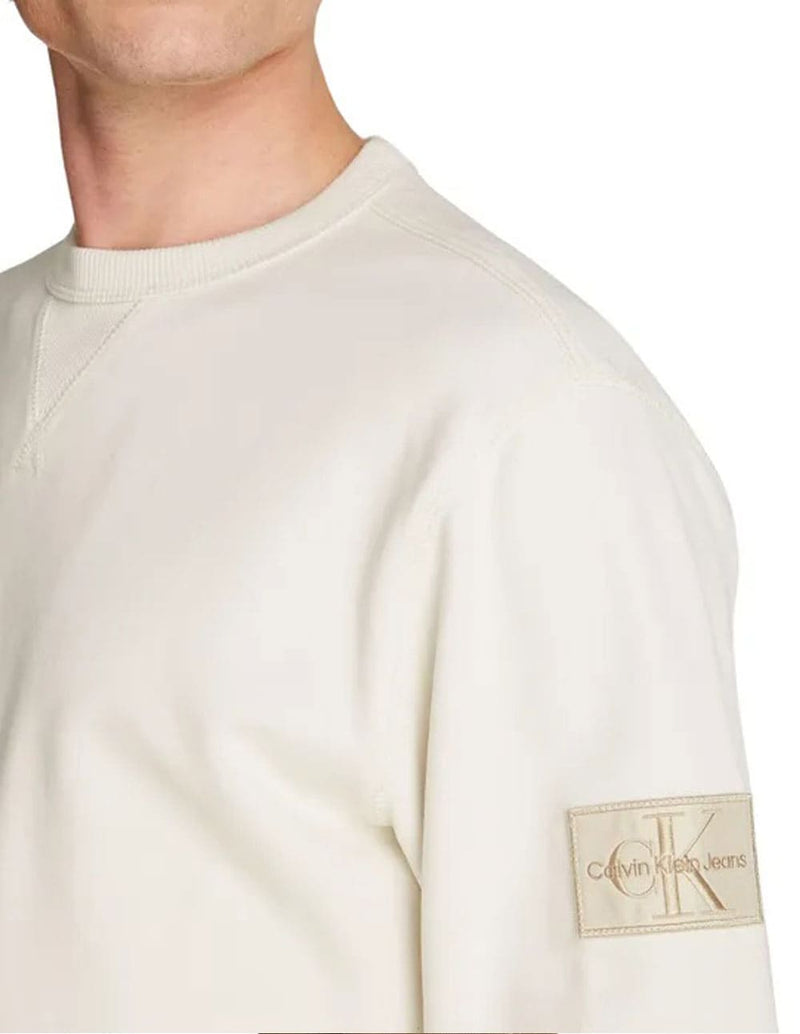 Sudadera Calvin Klein Jeans con Insignia Blanca Hombre