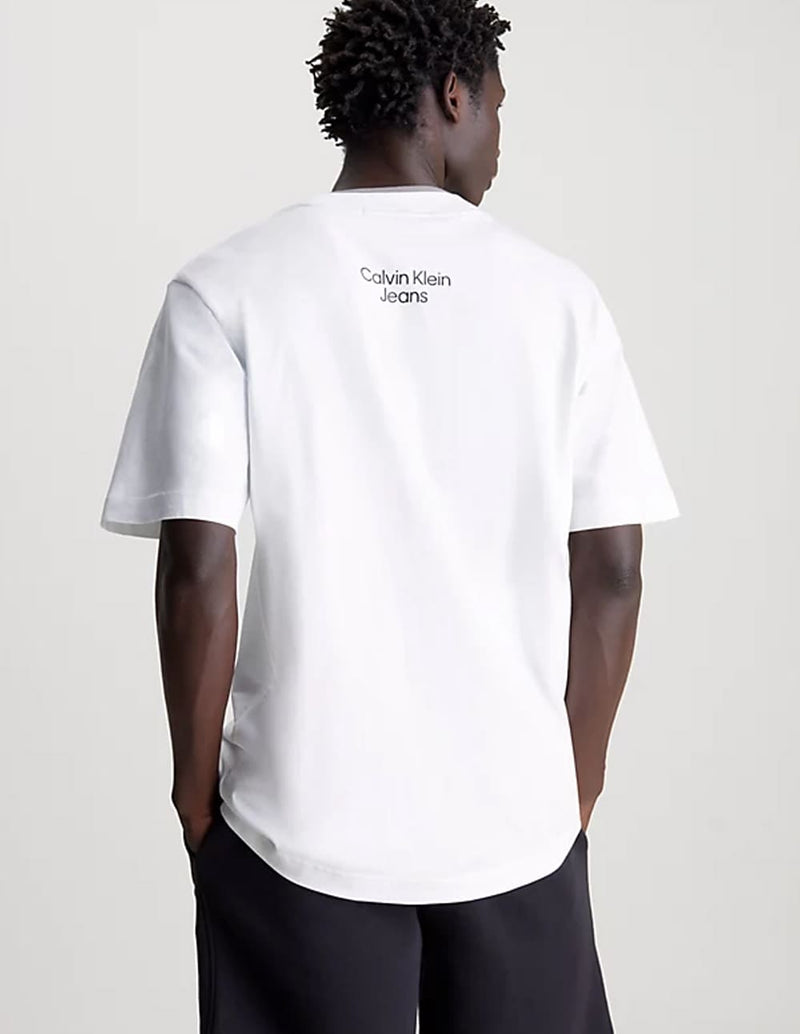 Camiseta Calvin Klein Jeans Oversized con Monograma Blanca Hombre