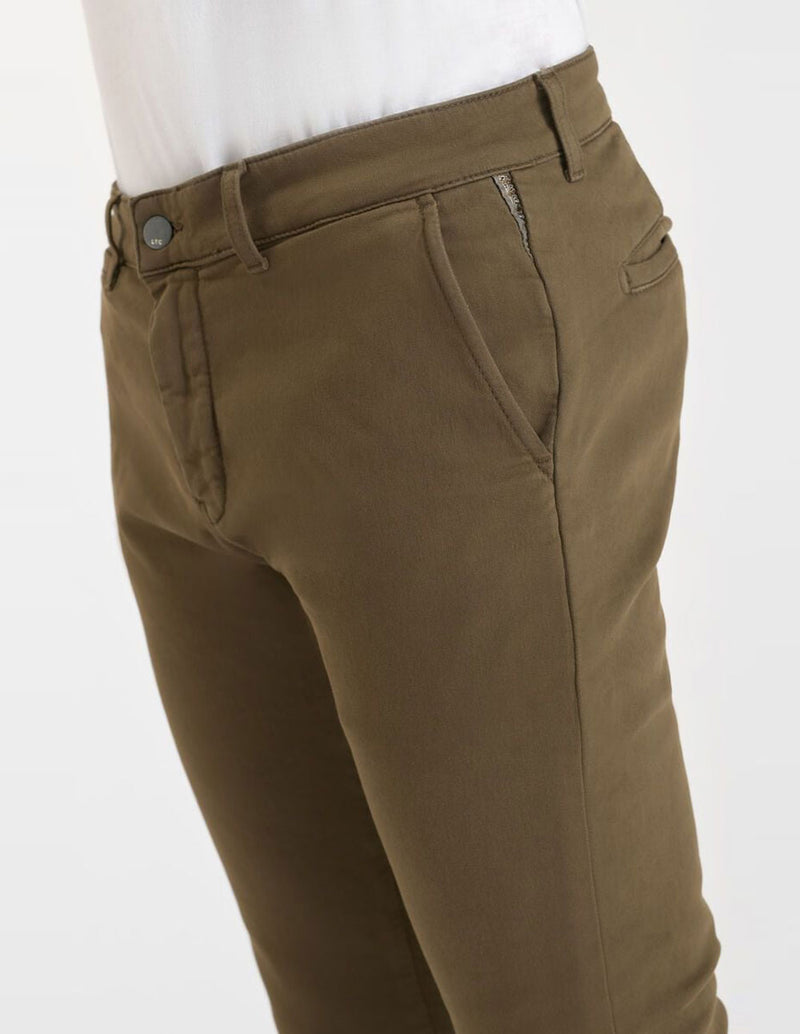 Pantalón Chino Le Temps des Cerises Kurt Marrón Hombre