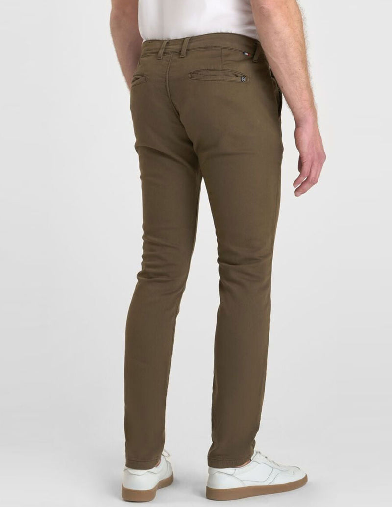 Pantalón Chino Le Temps des Cerises Kurt Marrón Hombre