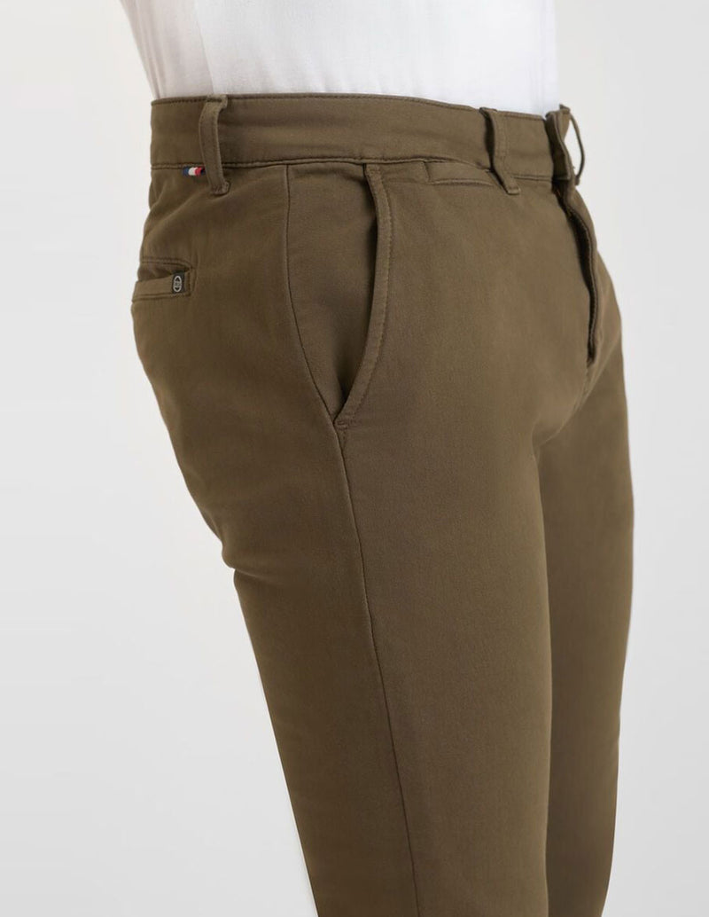 Pantalón Chino Le Temps des Cerises Kurt Marrón Hombre