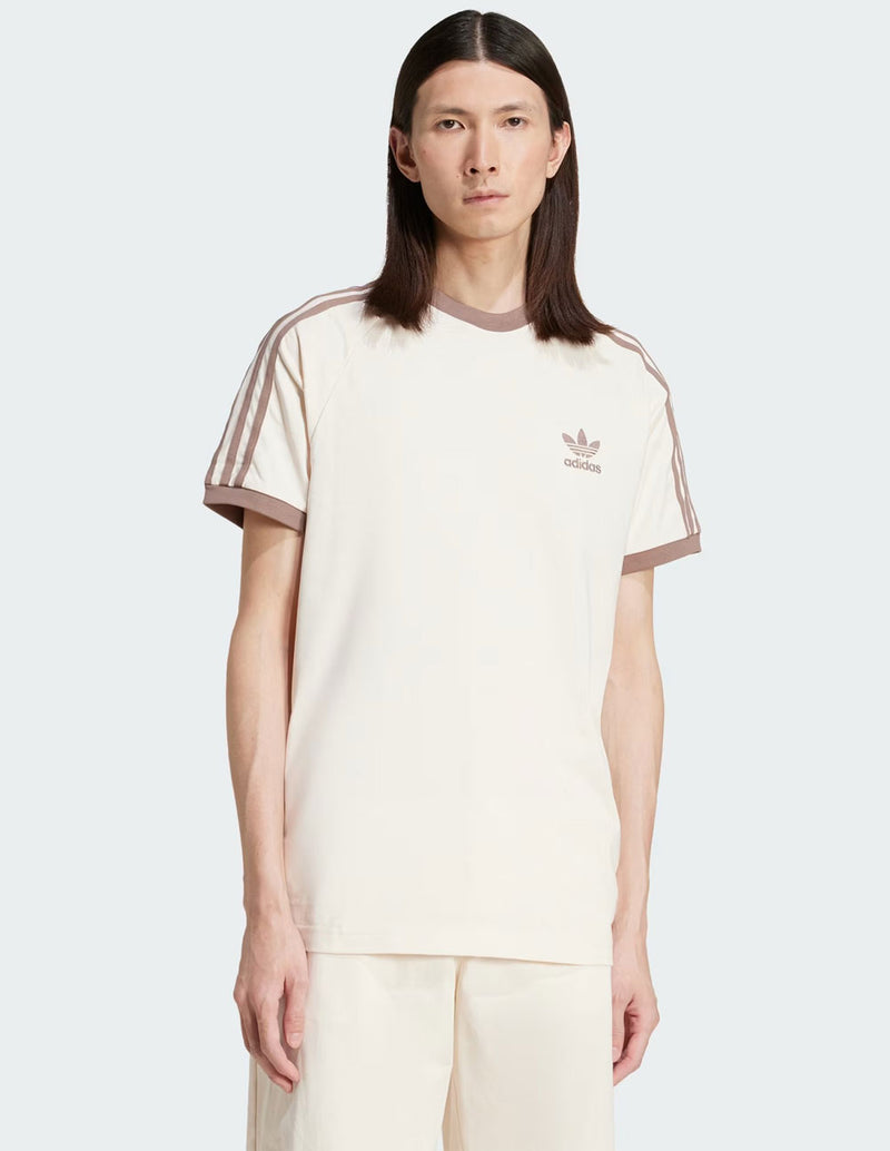 Camiseta adidas Classics 3 Bandas Beige Hombre