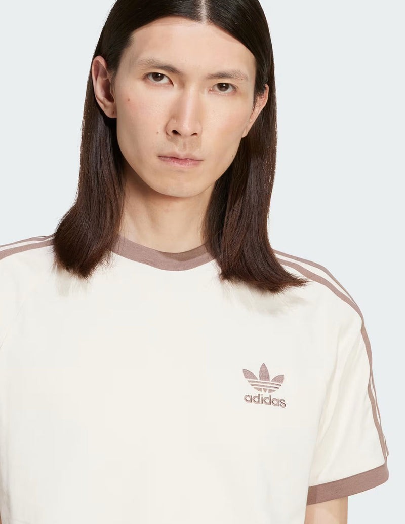 Camiseta adidas Classics 3 Bandas Beige Hombre