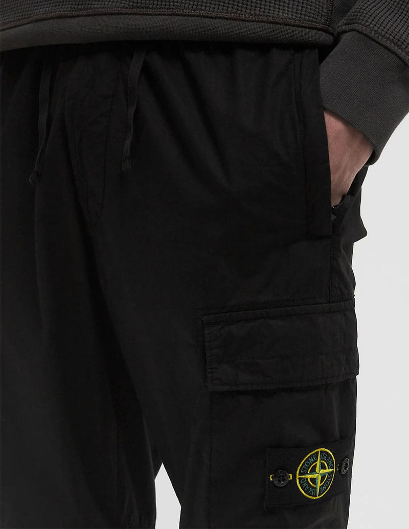 Pantalón Cargo Stone Island Parachute Negro Hombre