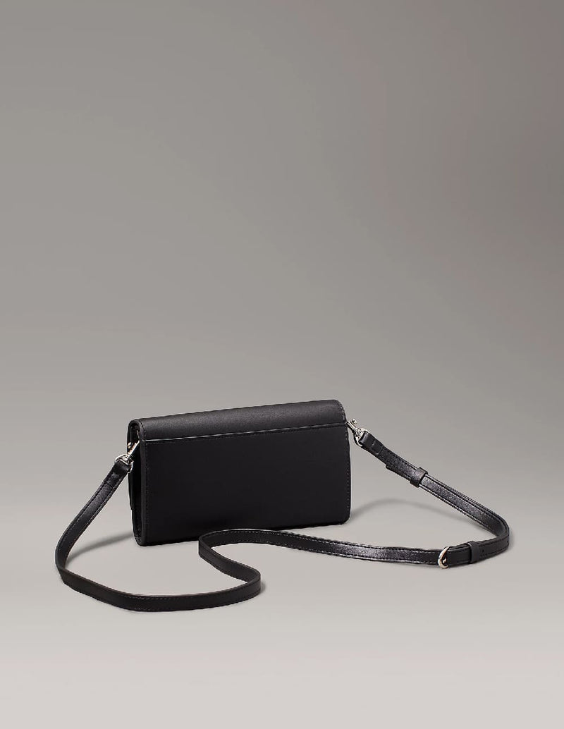 Cartera Bandolera Calvin Klein Jeans con Logo Negra Mujer 10 x 19 x 4