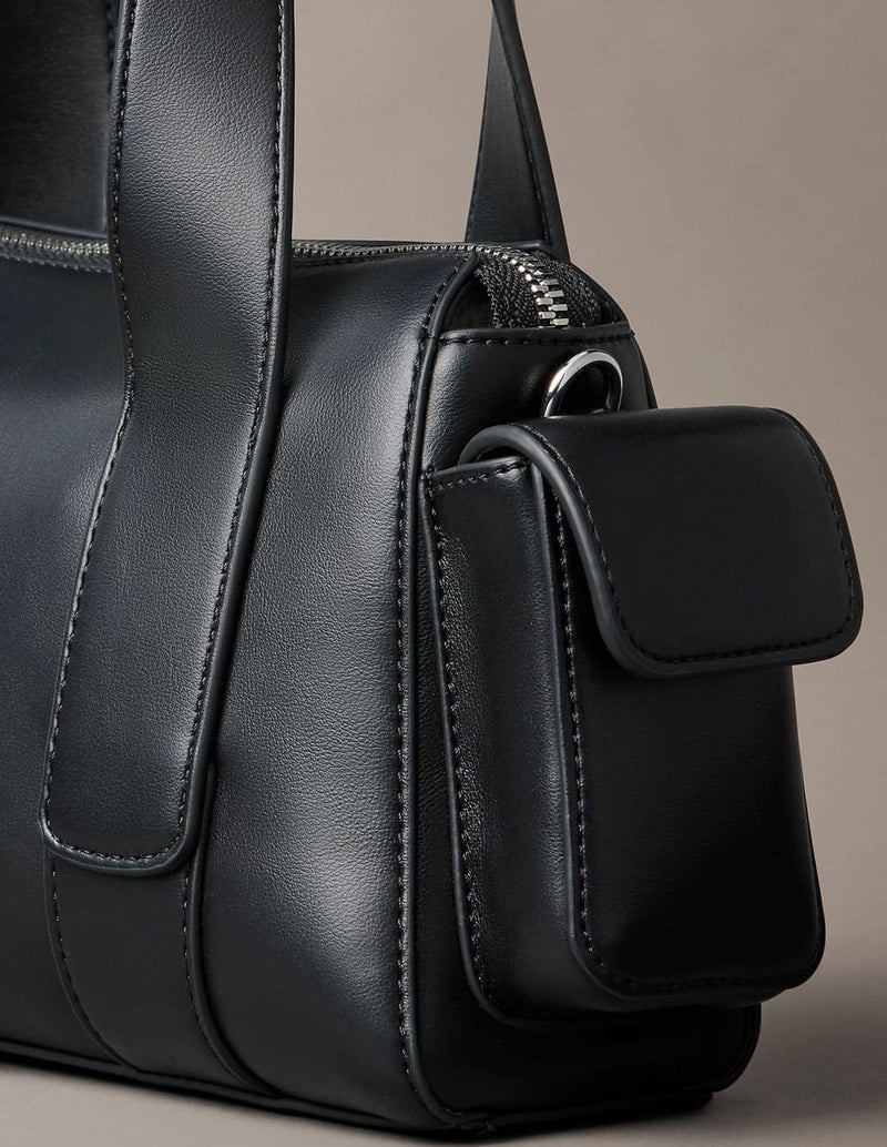 Bolso Calvin Kelin Jeans de Mano Cruzado Negro Mujer 15 x 24 x 7