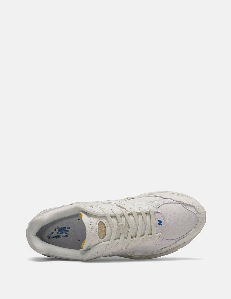 New Balance 2002R DC Protection Pack Beiges Unisex