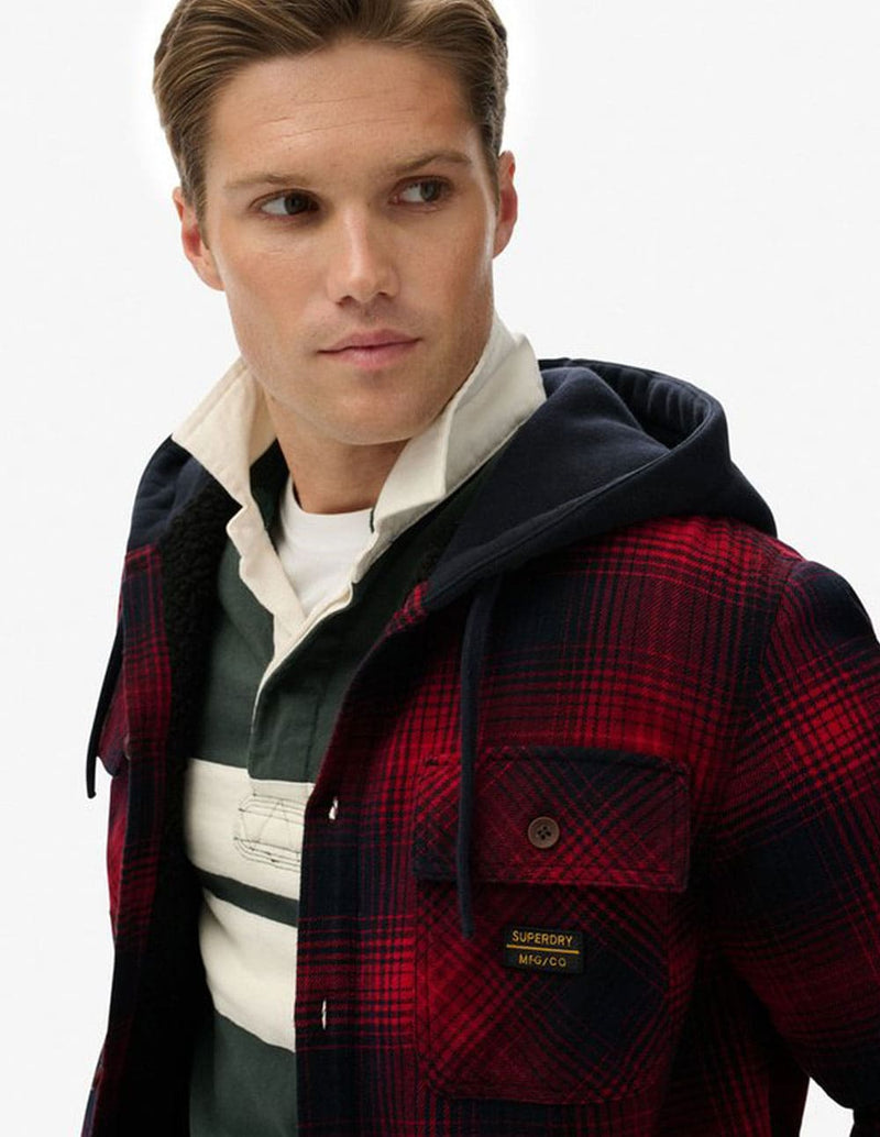 Chaqueta Superdry de Cuadros con Capucha Surplus Roja Hombre M4011