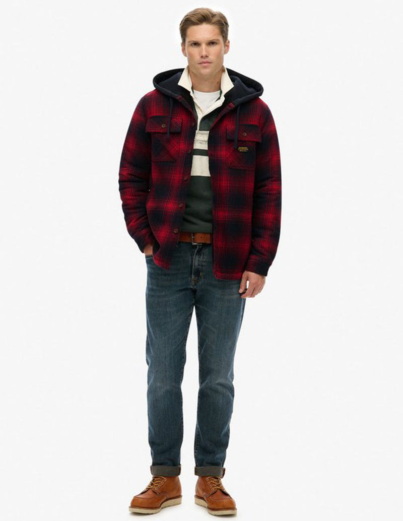 Chaqueta Superdry de Cuadros con Capucha Surplus Roja Hombre M4011