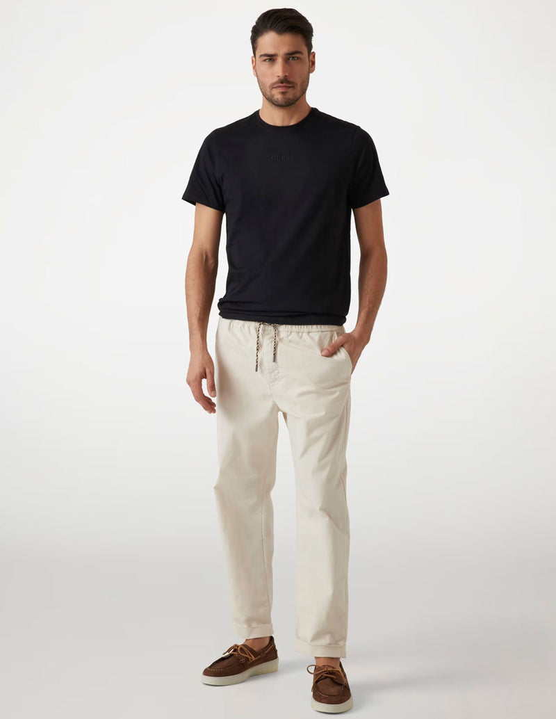 Camiseta GUESS con Logo Bordado Negra Hombre