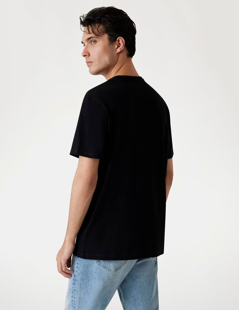 Camiseta GUESS con Logo Triángulo Negra Hombre