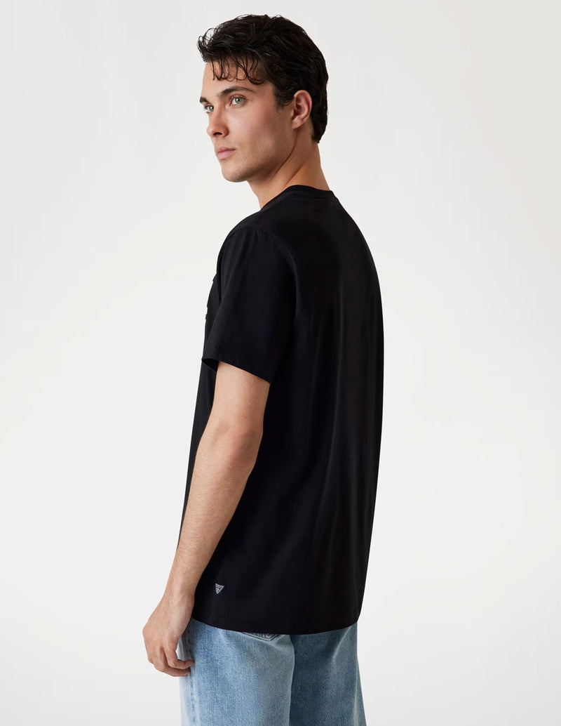 Camiseta GUESS con Logo en Relieve Negra Hombre