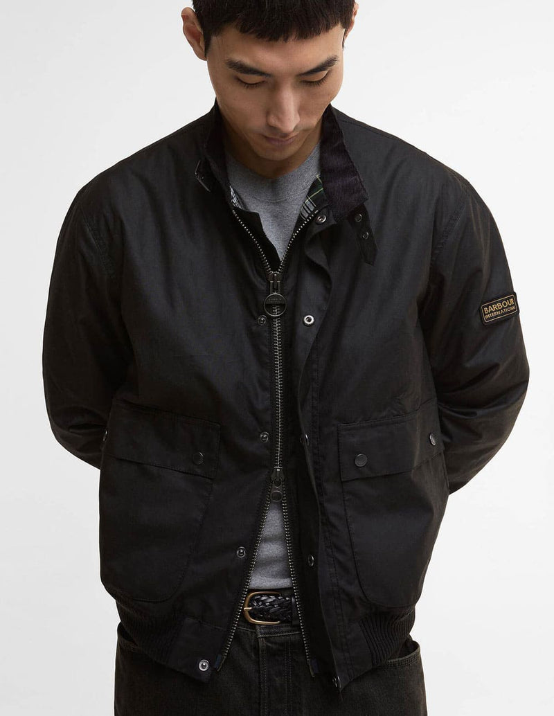 Chaqueta Barbour Traction Waxed Negra Hombre