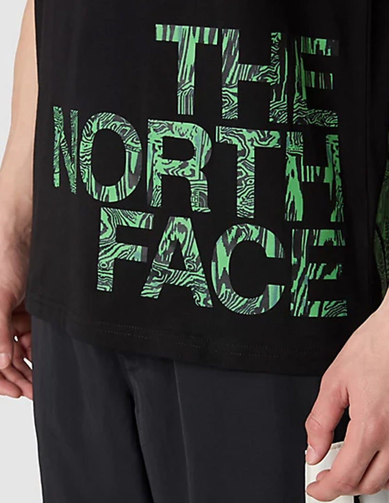 Camiseta The North Face Blown Up Logo Negra Hombre