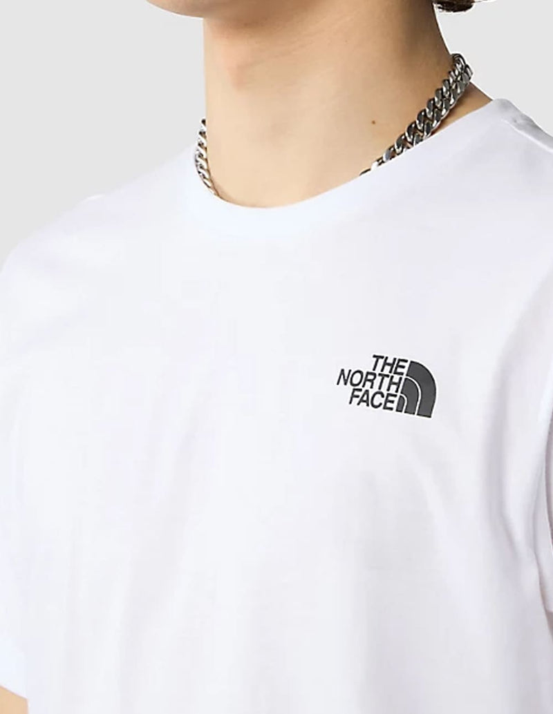 Camiseta The North Face Redbox Celebration Blanca Hombre