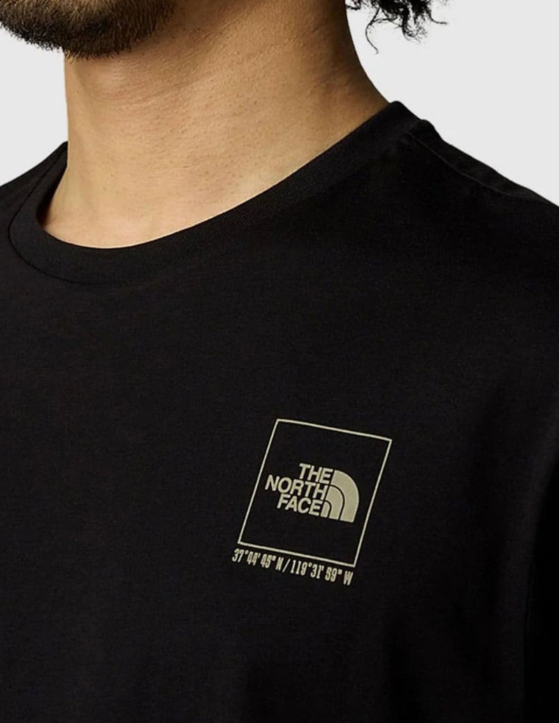 Camiseta The North Face Coordinates Negra Hombre