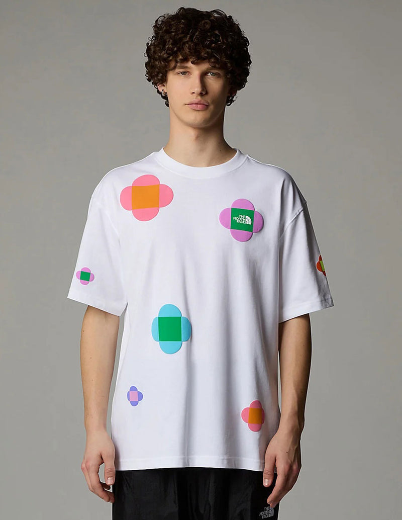 Camiseta The North Face x Yinka Ilori Let´s Blossom Together Blanca Unisex