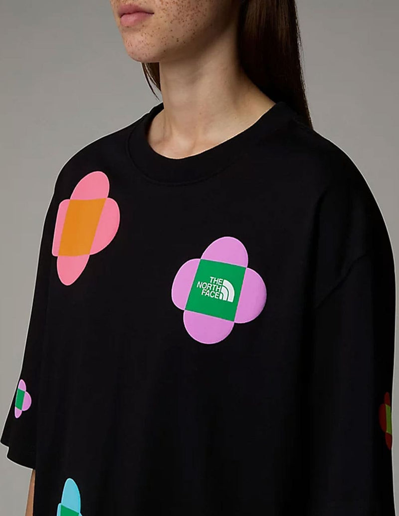 Camiseta The North Face x Yinka Ilori Let's Blossom Together Negra Unisex