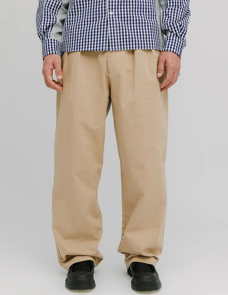 Pantalón We Are Not Friends Pleat Beige Hombre