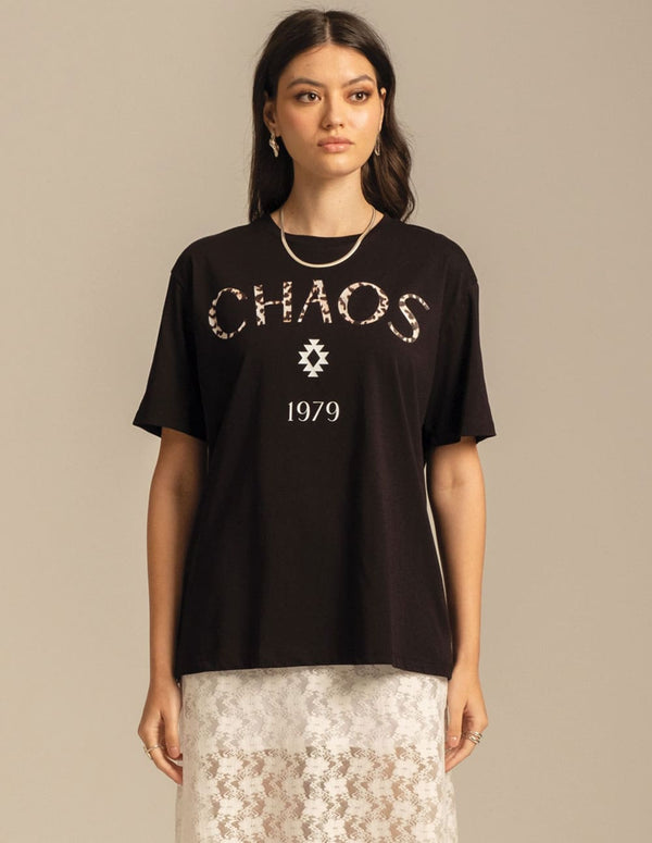 Camiseta Peace and Chaos Menagerie Negra Mujer