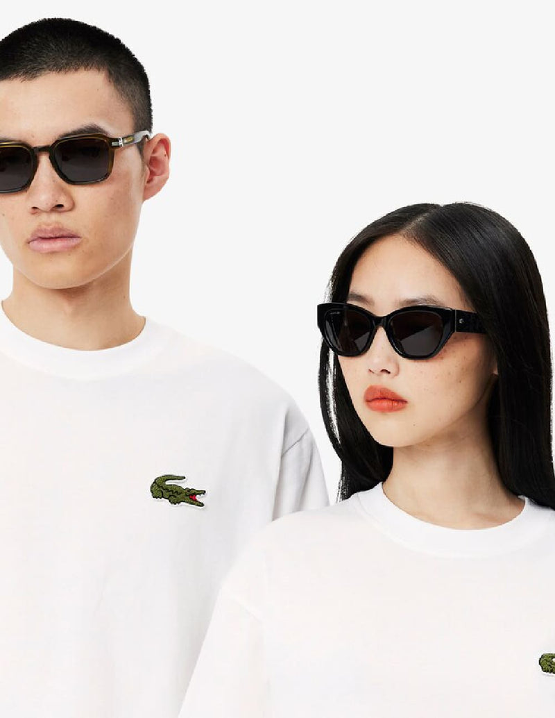 Camiseta Lacoste con Insignia Blanca Unisex